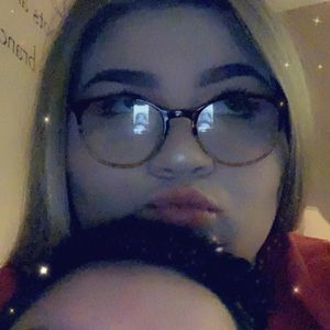 Meet your Posher, Kaitlyn